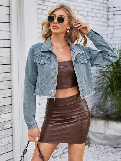 Chic Raw Hem Denim Jacket with Practical Pockets