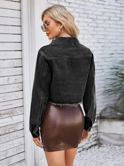 Chic Raw Hem Denim Jacket with Practical Pockets