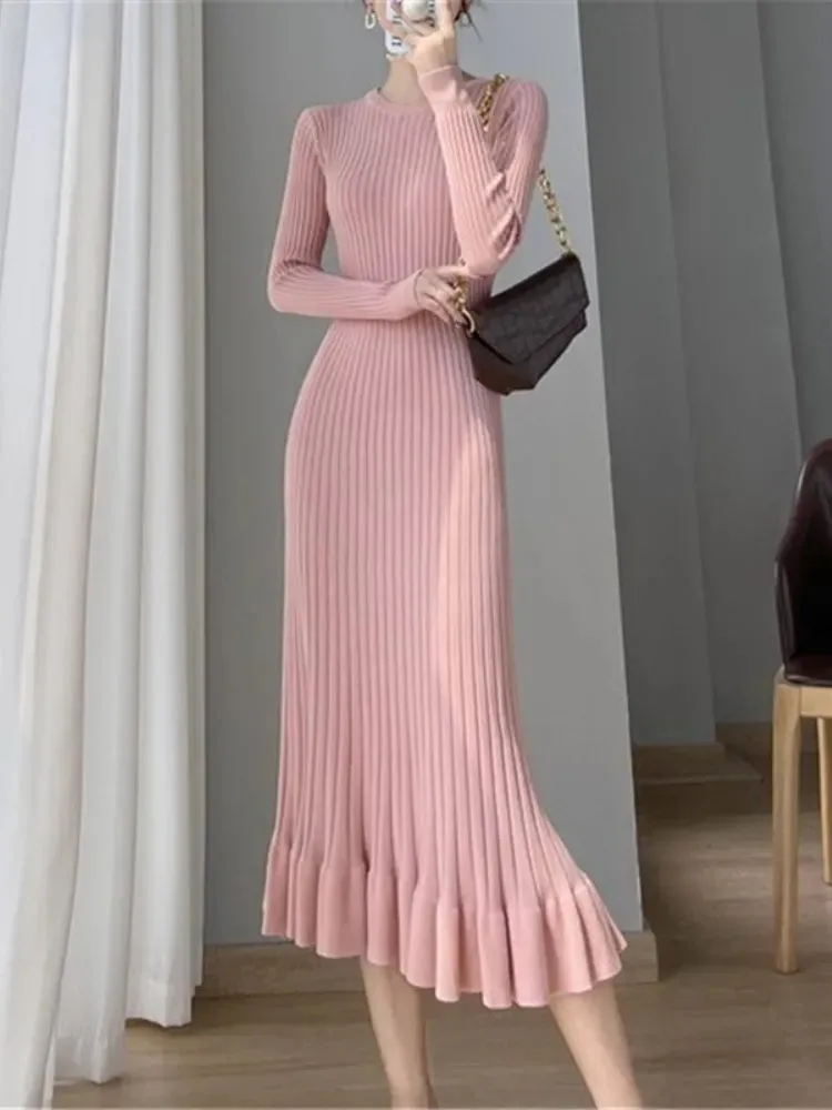 Karina - Flattering fine knitted dress